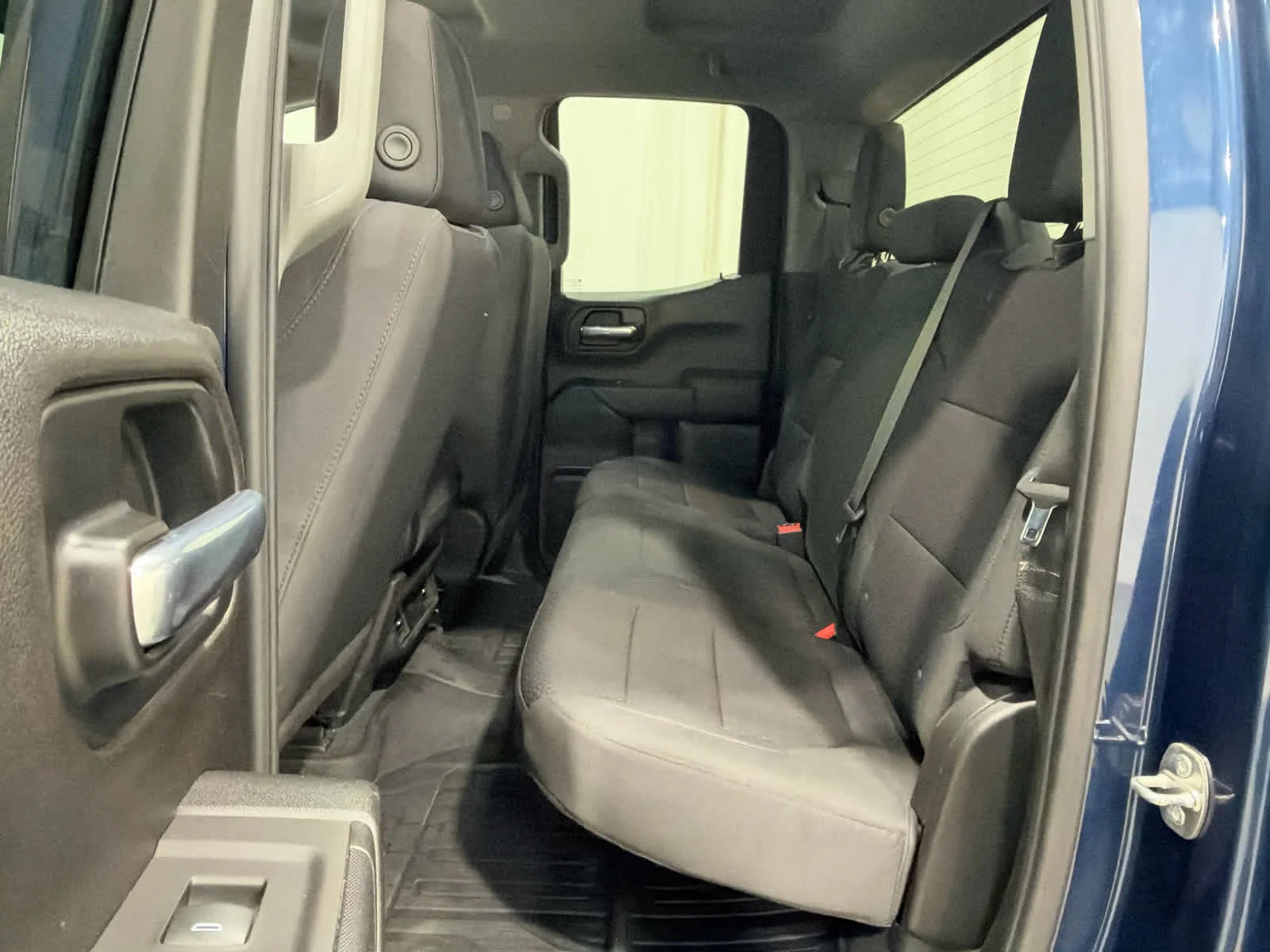 Certified Used 2021 PACIFIC BLUE METALLIC GMC 4WD Double Cab Standard Box image 14