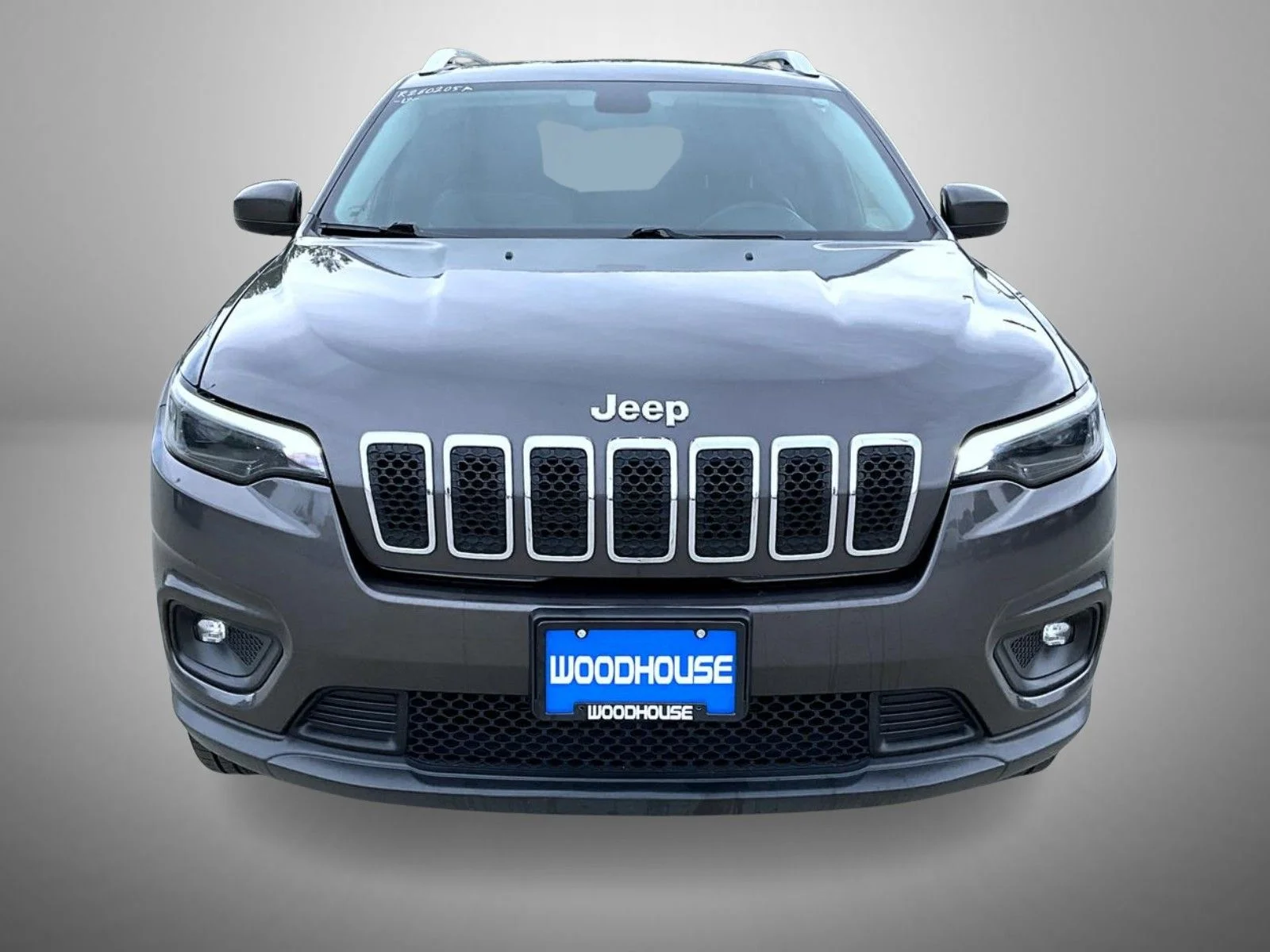 Used 2019 Gray Jeep Latitude Plus image 2