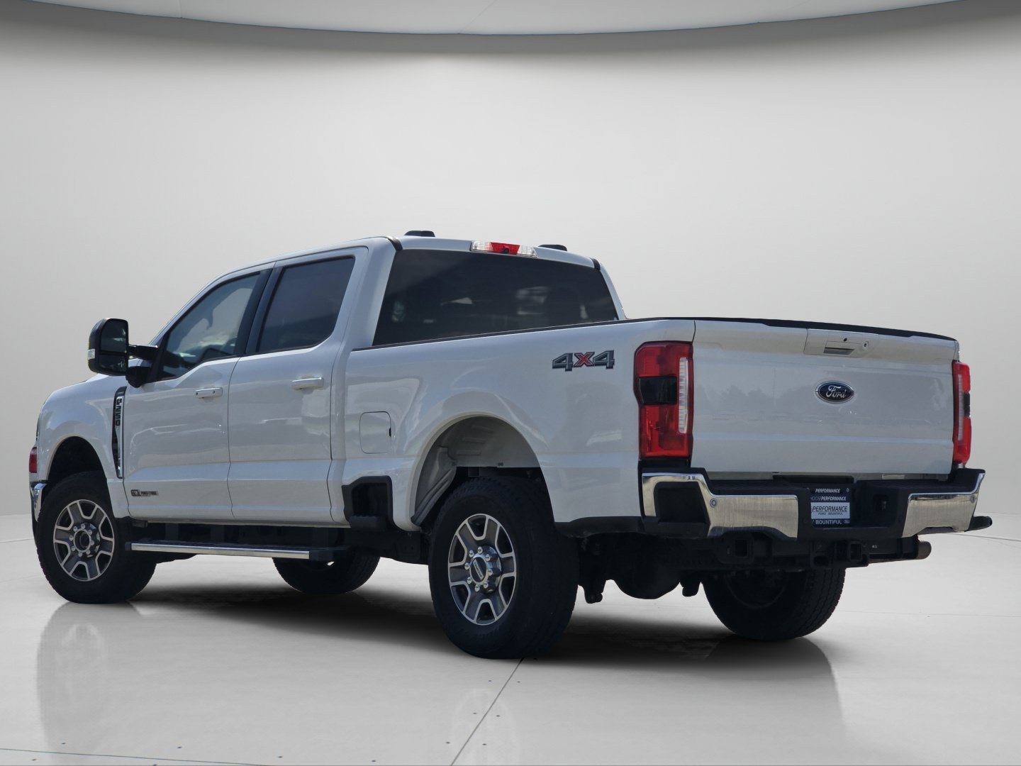 Used 2025 Oxford White Ford Lariat image 22