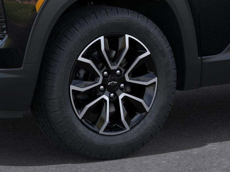 New 2026 Mosaic Black Metallic Chevrolet ACTIV image 9