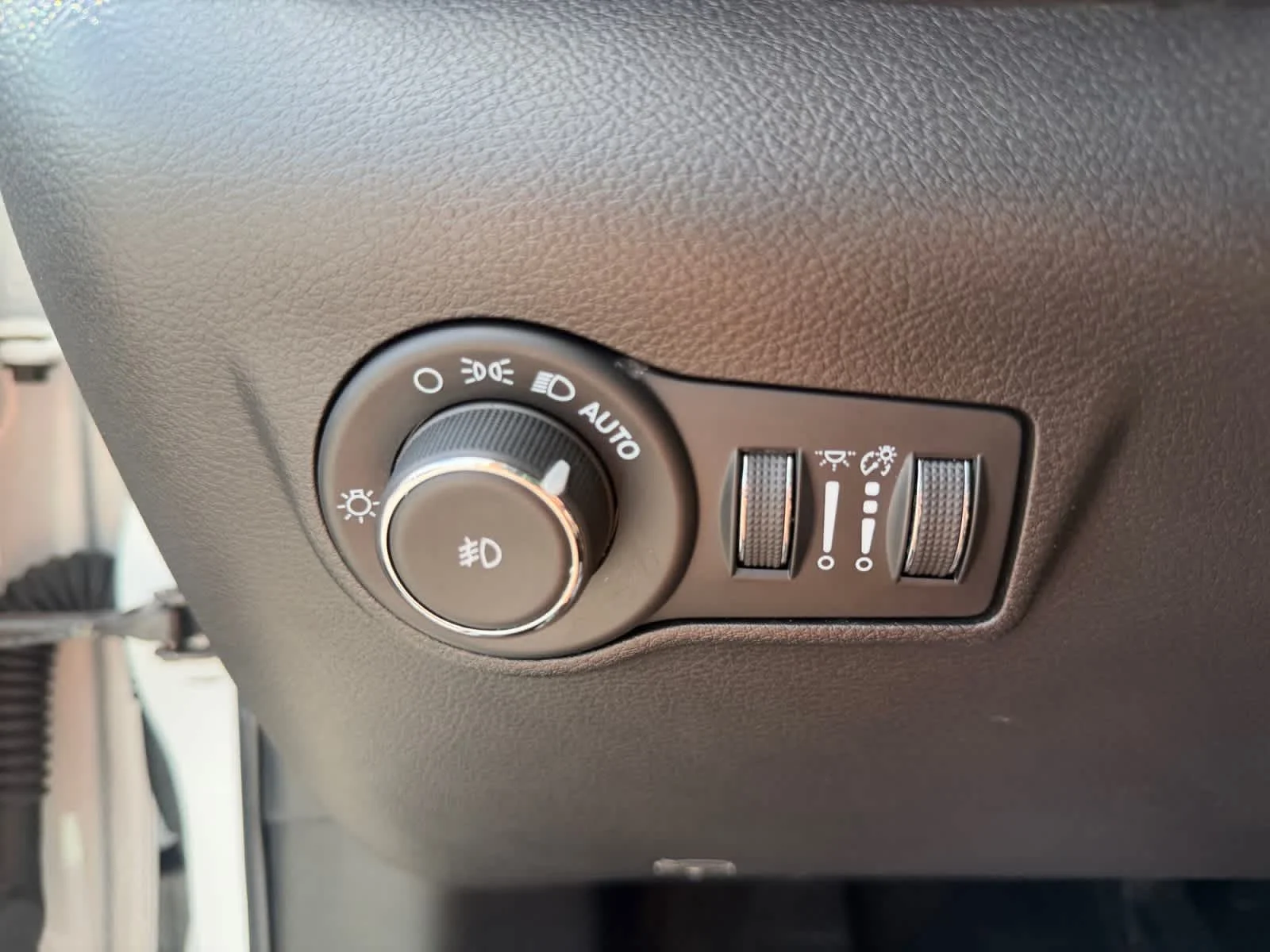 Used 2024 Bright White Clearcoat Jeep Limited image 35