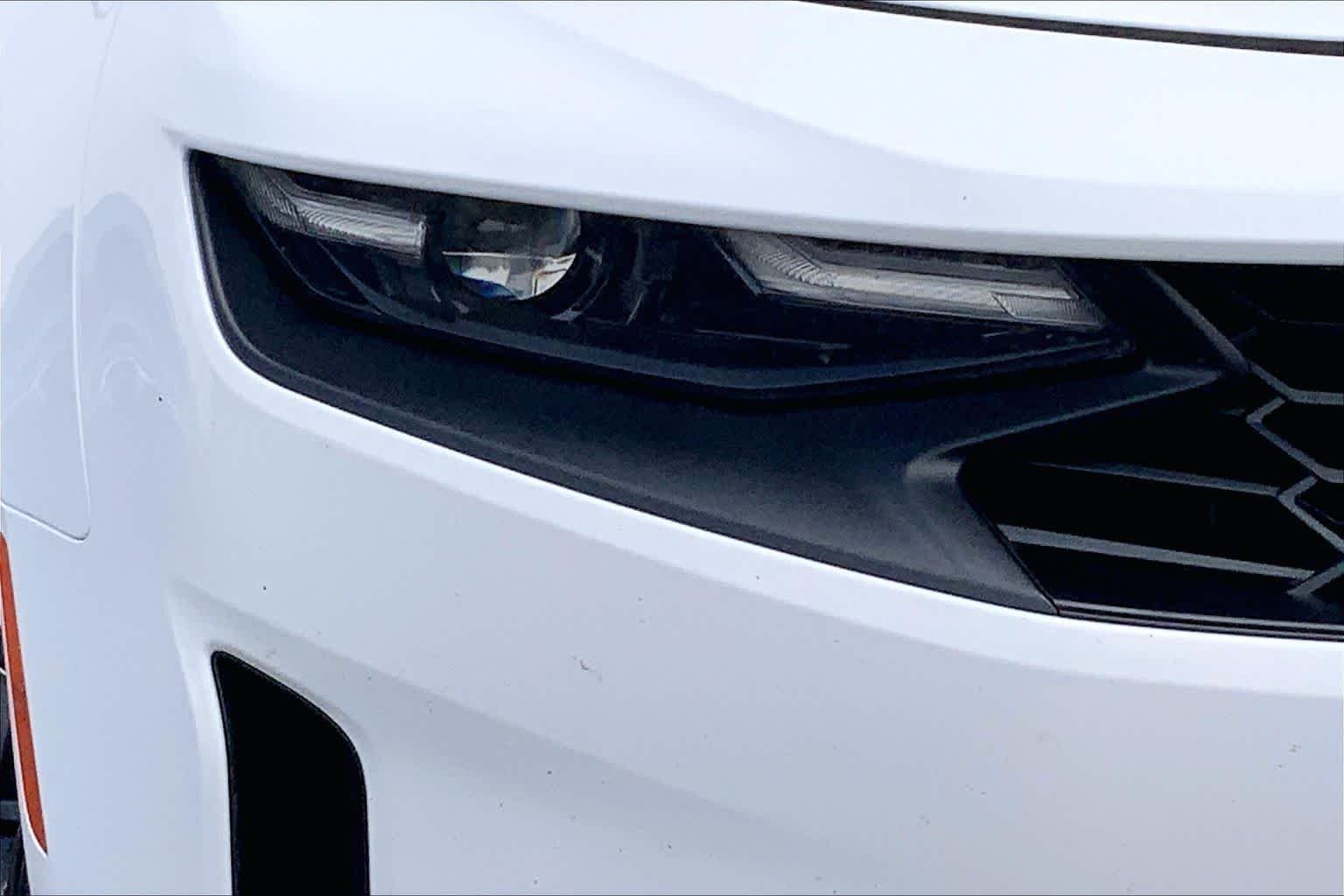 Used 2022 Summit White Chevrolet 1LT image 28