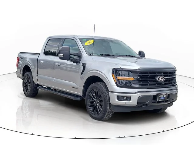 Used 2025 Silver Ford XLT image 3