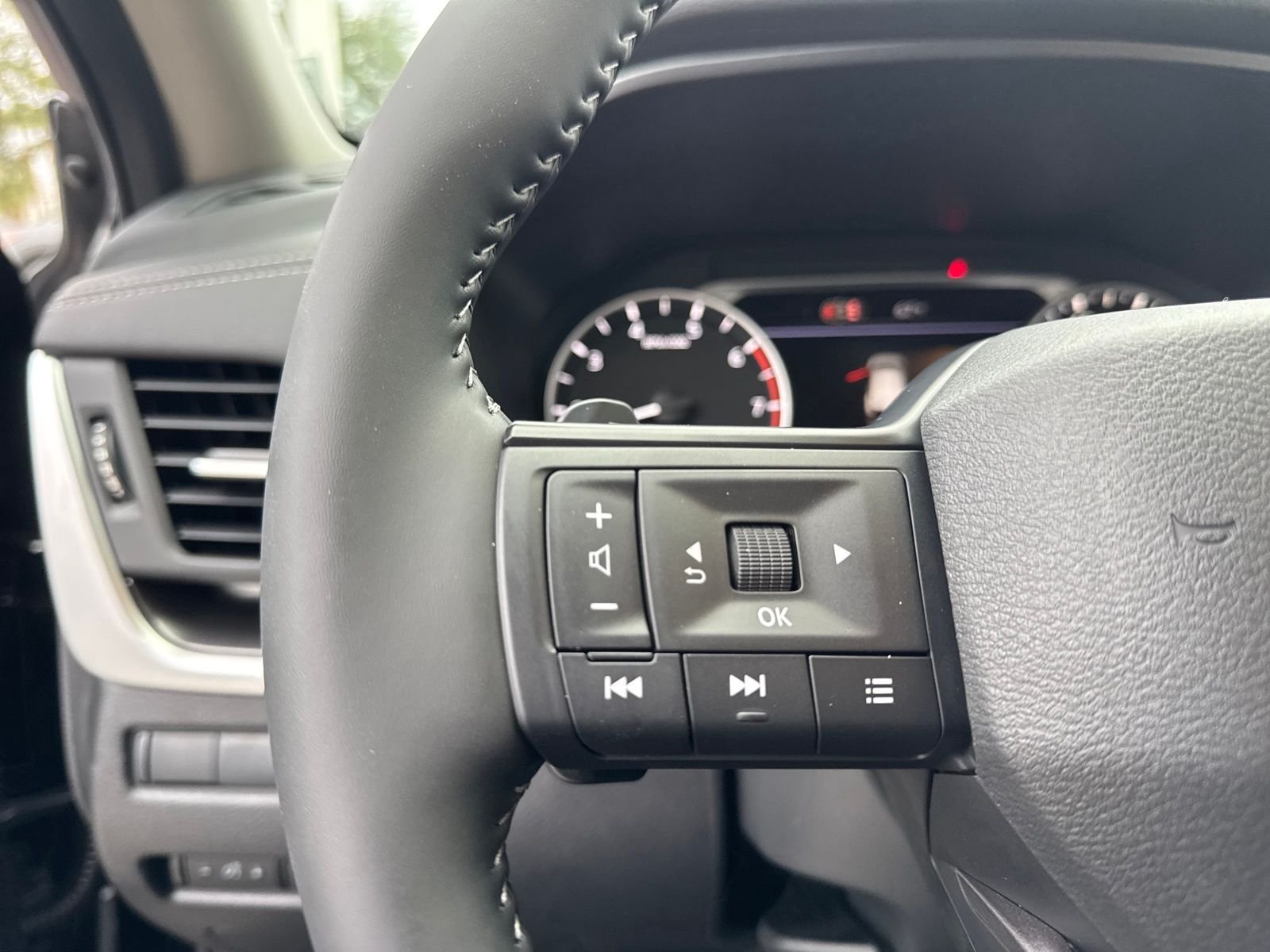 New 2026 Nissan Rogue SV 4D Sport Utility