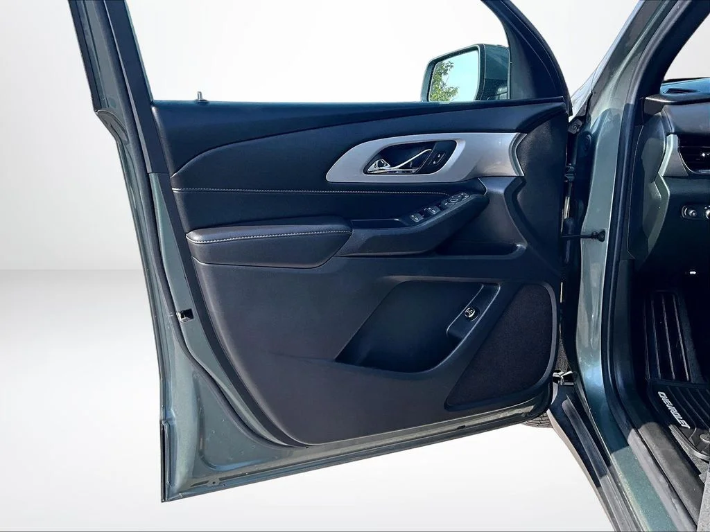 Used 2022 Green Chevrolet LT Leather image 24