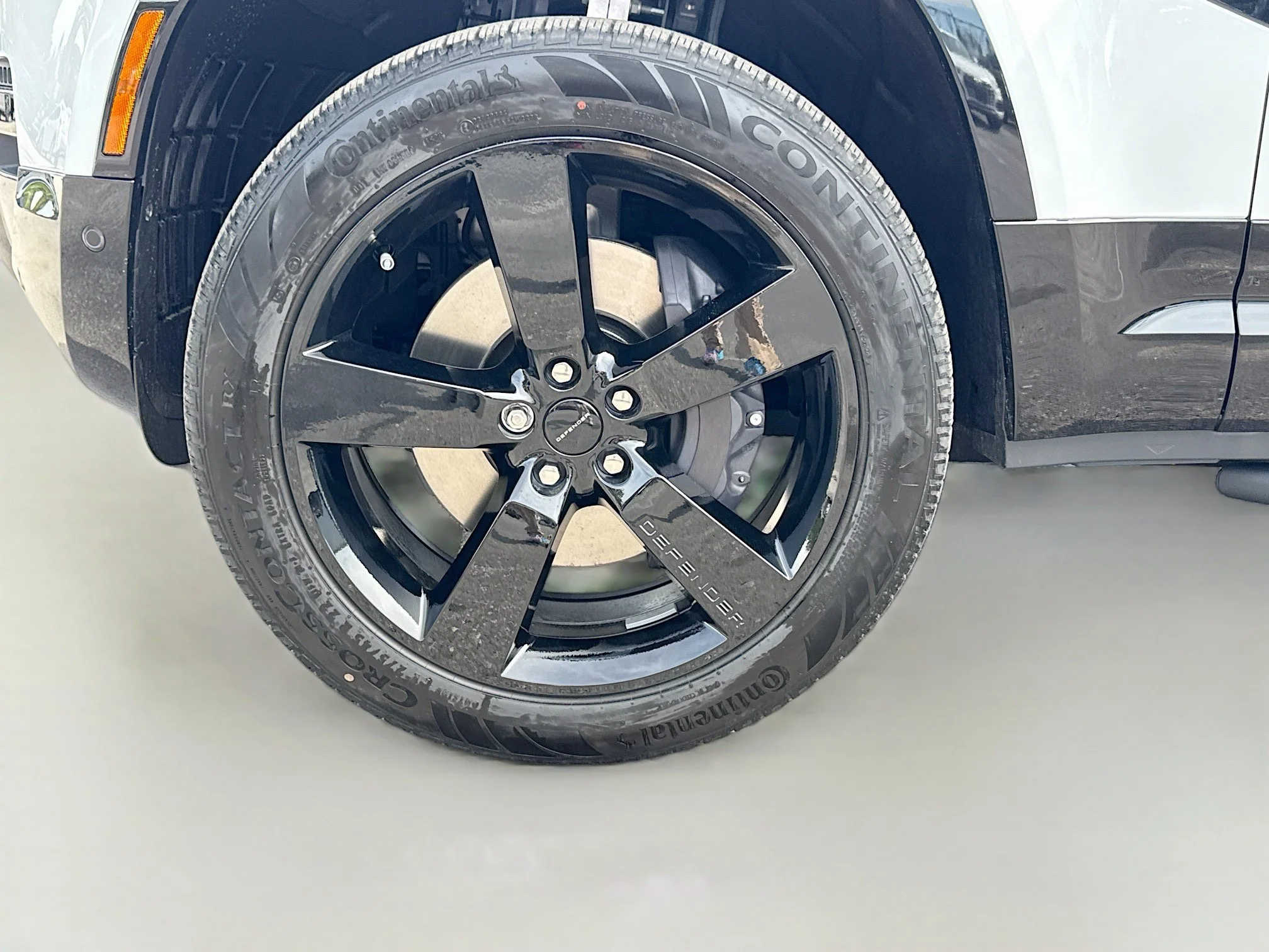 New 2026 Fuji White Land Rover X-Dynamic SE image 42