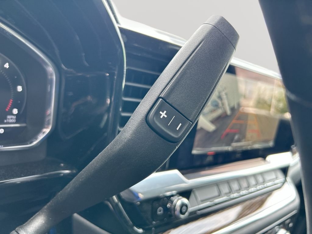 Used 2024 White GMC SLE image 18