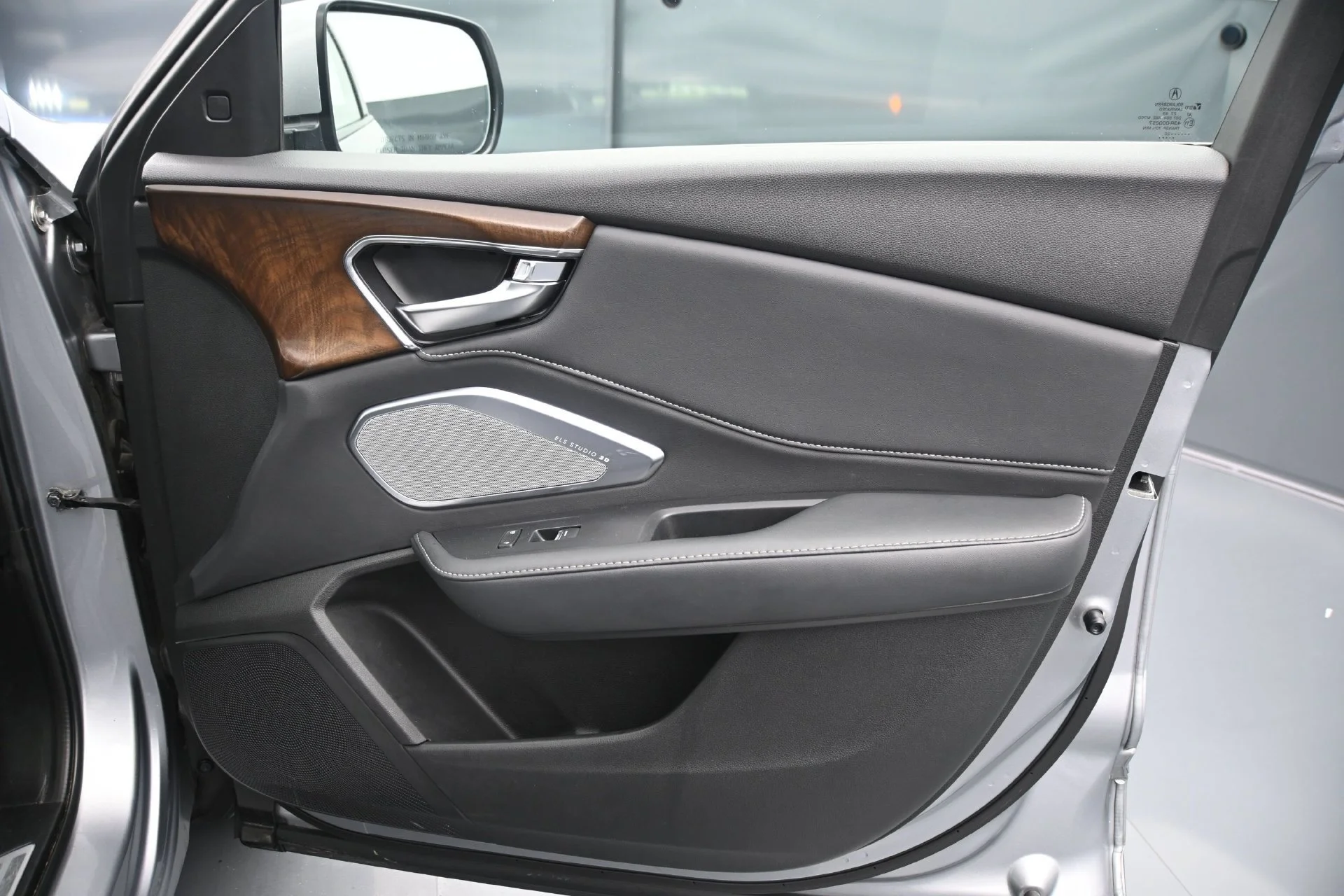 Used 2021 Silver Acura Platinum Elite AWD image 12