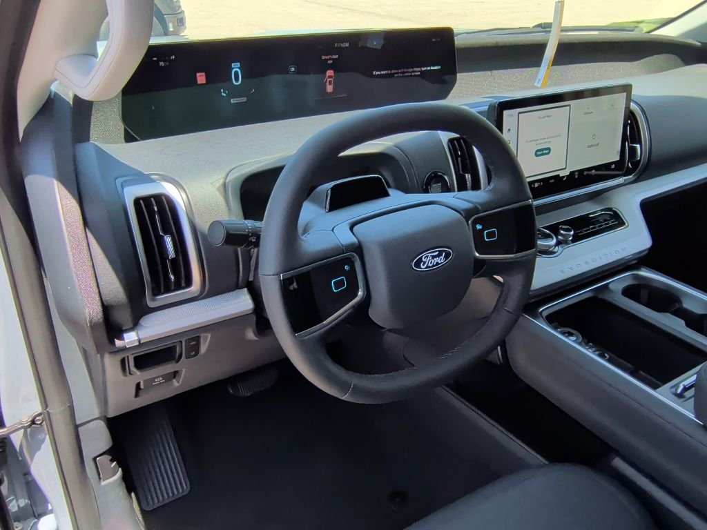 New 2027 Glacier Gray Metallic Tri-Coat Ford Active image 14