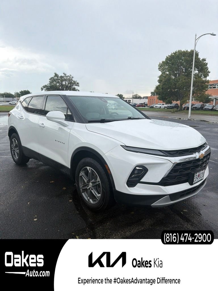 Used 2023 Summit White Chevrolet LT image 1