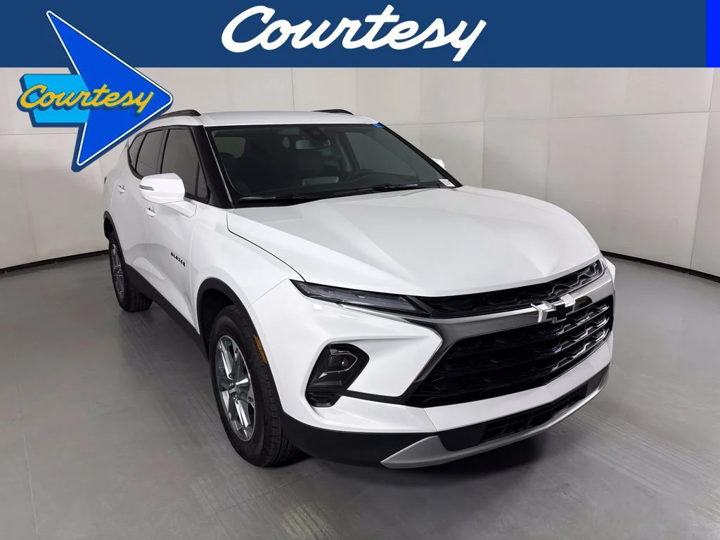 New 2026 Summit White Chevrolet 3LT image 1