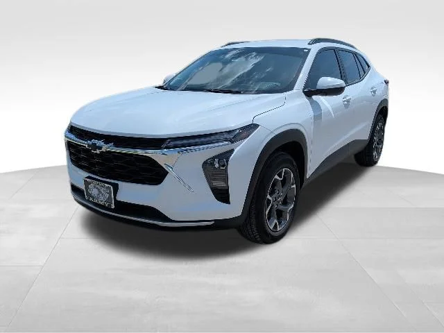 Used 2025 White Chevrolet LT image 7