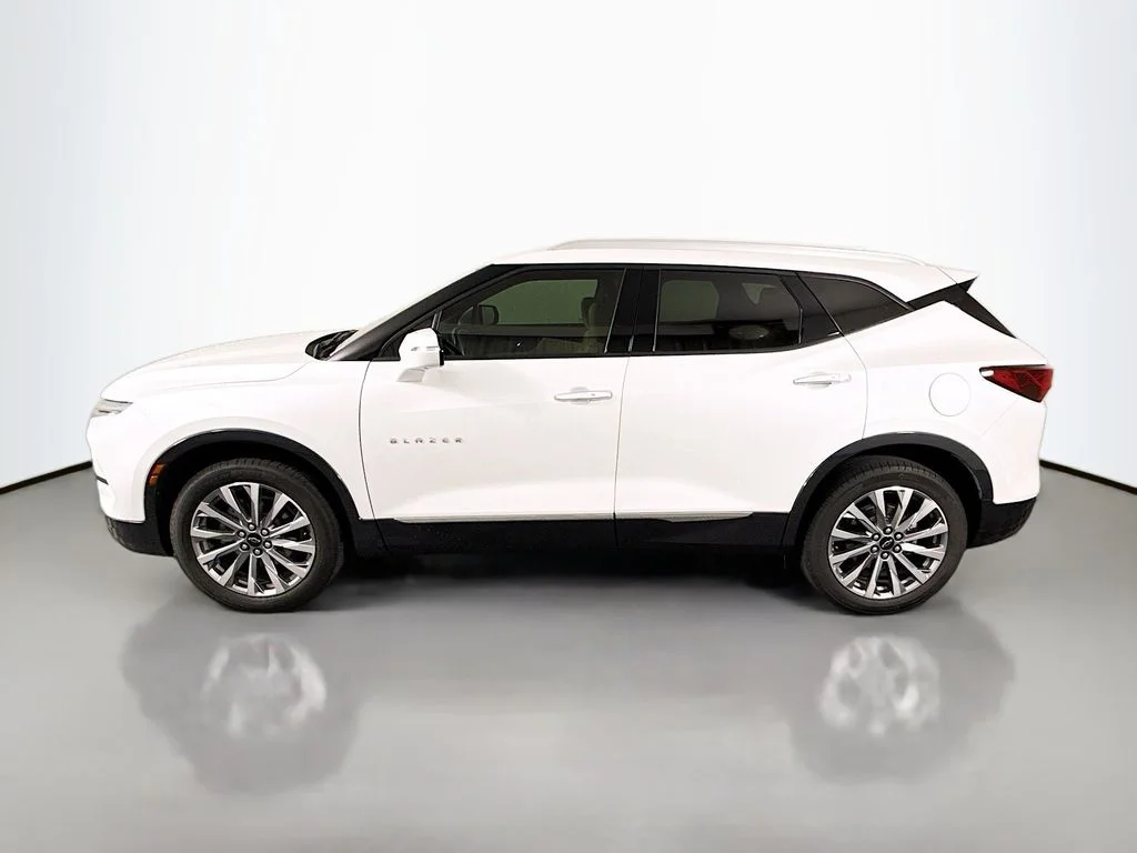 Used 2023 Beige Chevrolet Premier image 4