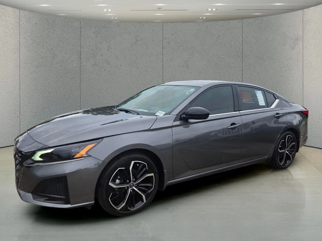 2025 Nissan Altima 2.5 SR