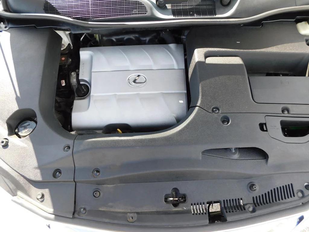 Used 2015 White Lexus 350 image 43