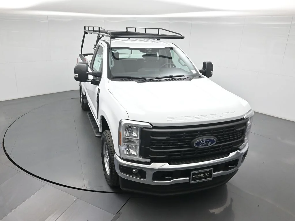 New 2026 Oxford White Ford XL image 29