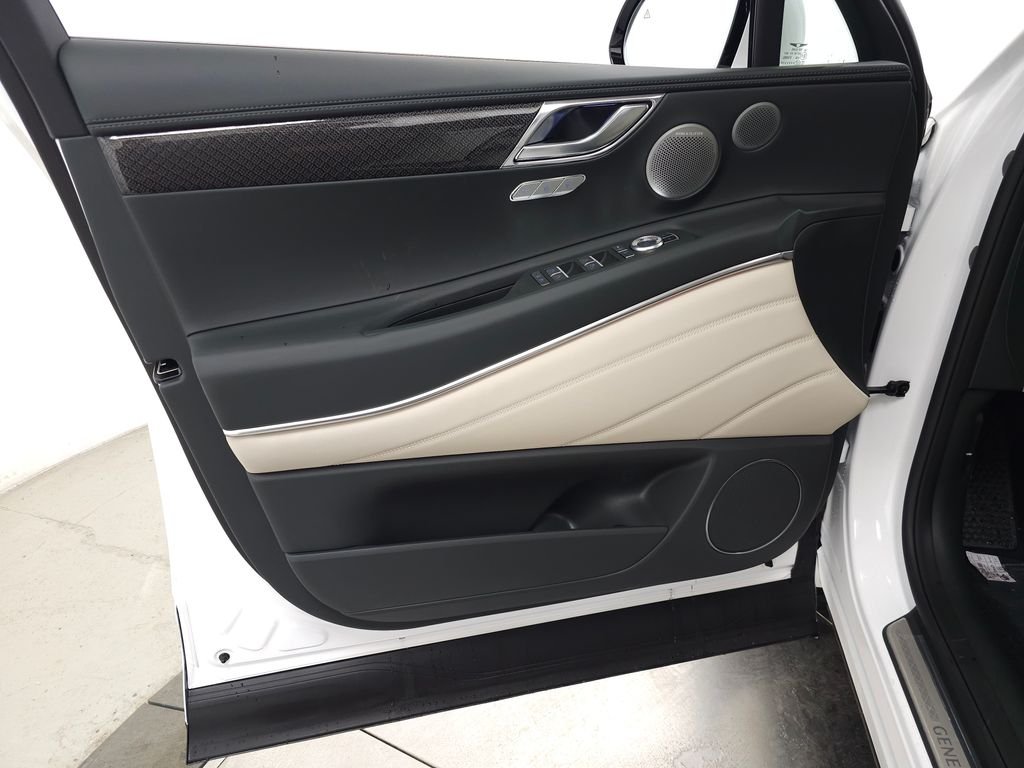 New 2026 White Genesis 3.5T E-SC MHEV image 9
