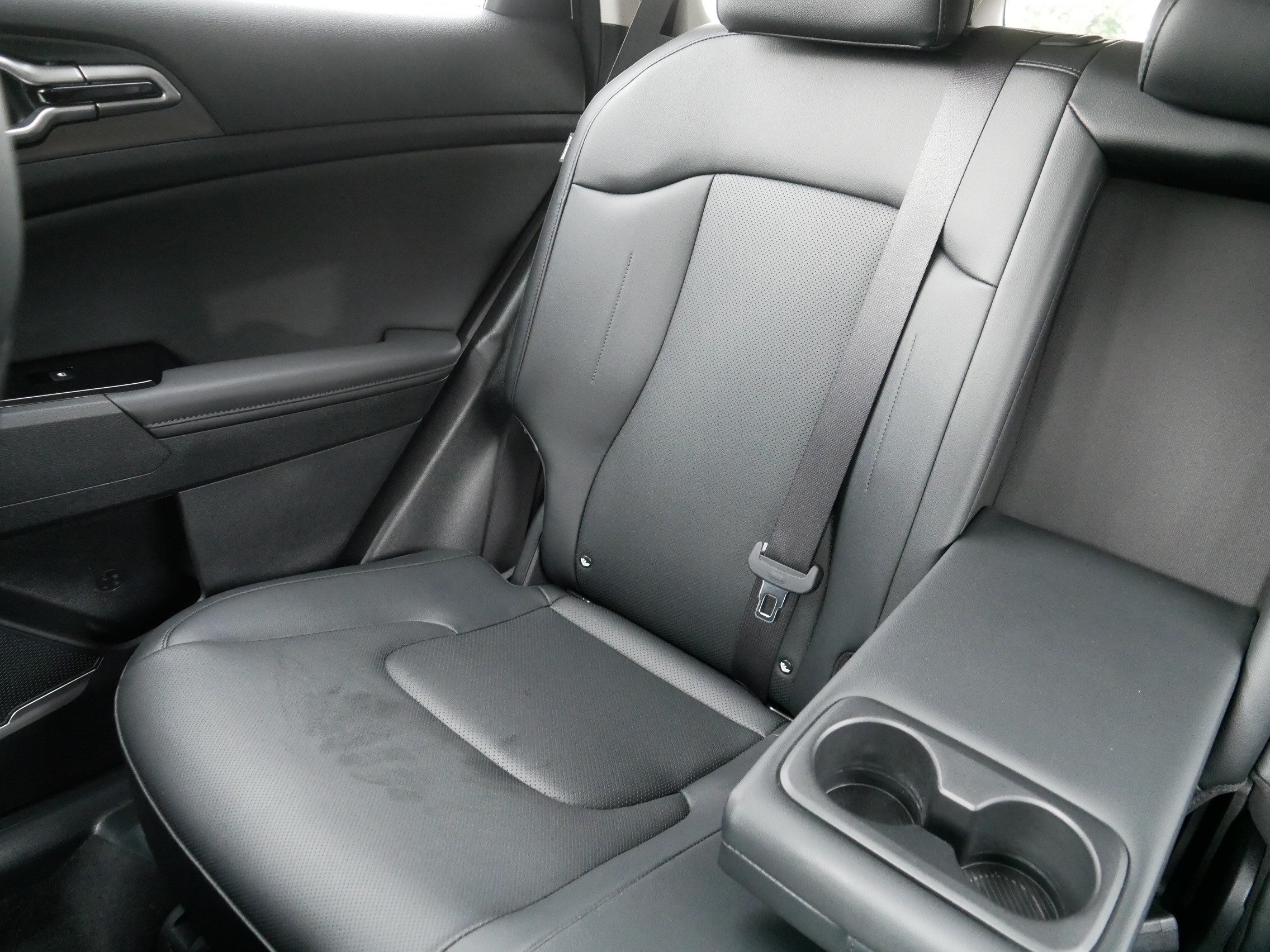 Used 2024 Glacial White Pearl Kia EX image 12