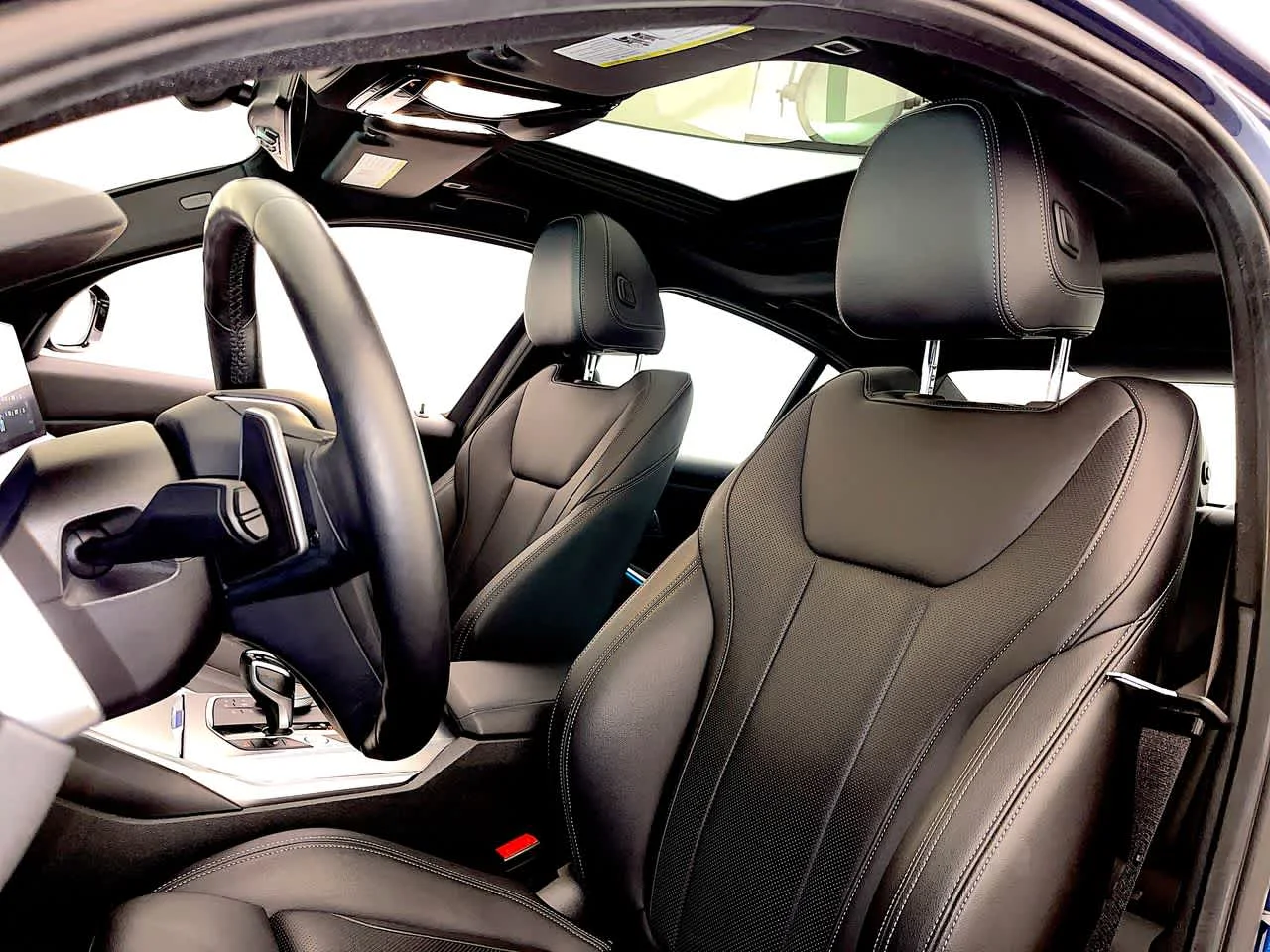 2022 BMW 3 Series 330i - Photo 14