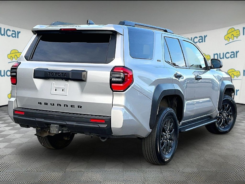 Used 2025  Toyota SR5 image 6