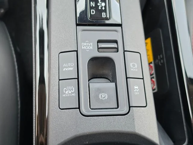 Used 2024  Toyota XSE Premium image 26