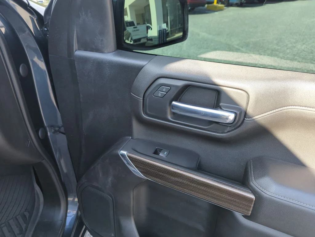 Used 2022 Gray Chevrolet LT image 32