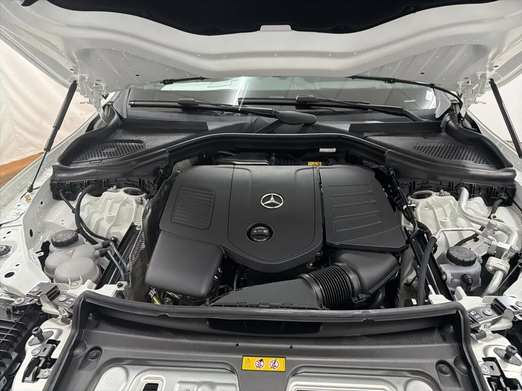 Used 2026 White Mercedes-Benz GLC 300 image 30
