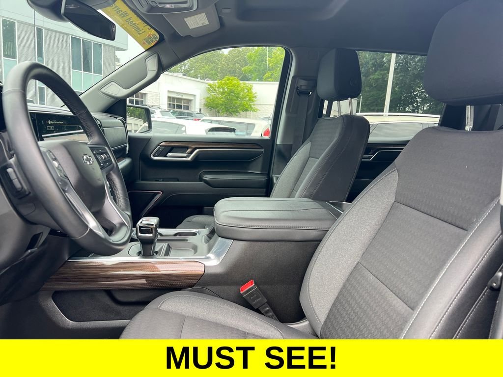 Used 2025 Black Chevrolet RST image 3