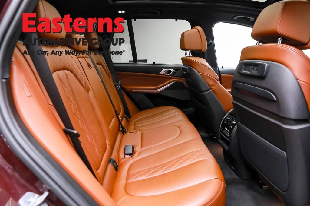 Used 2022 Red BMW M50i image 24