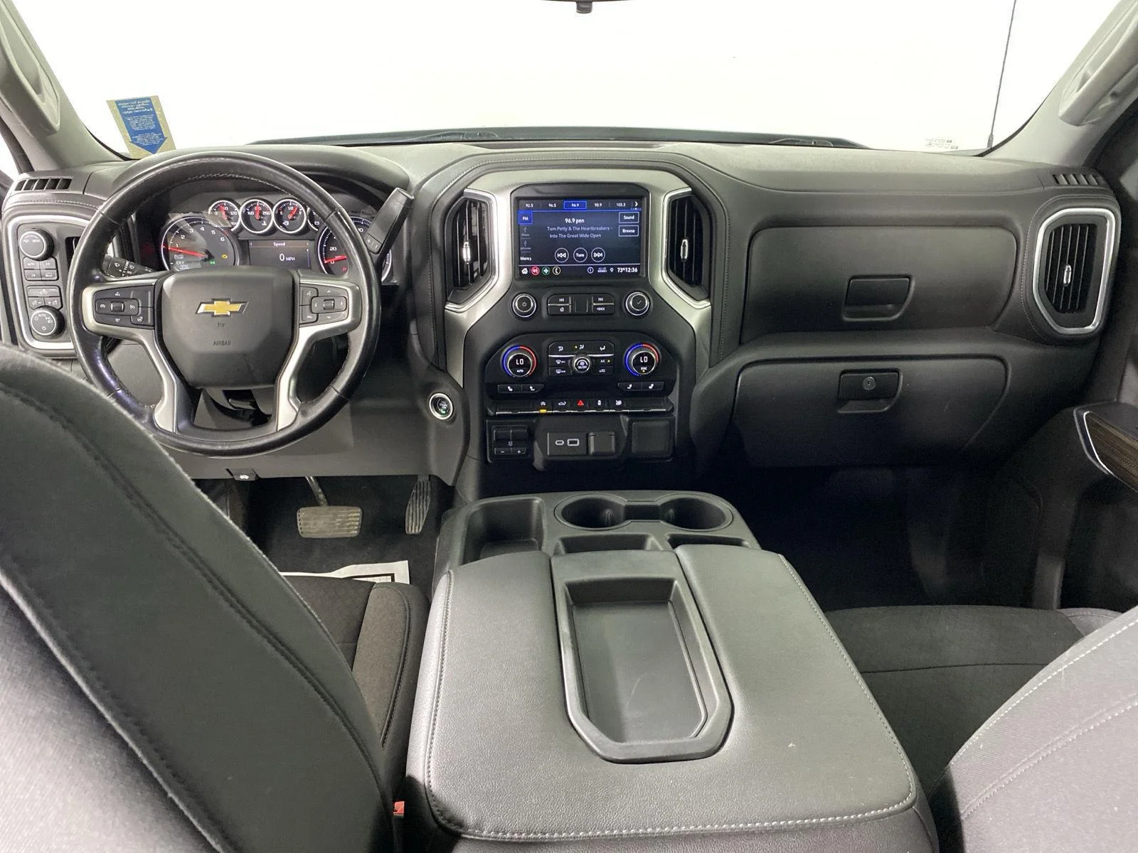 Used 2021 Silver Ice Metallic Chevrolet LT image 26