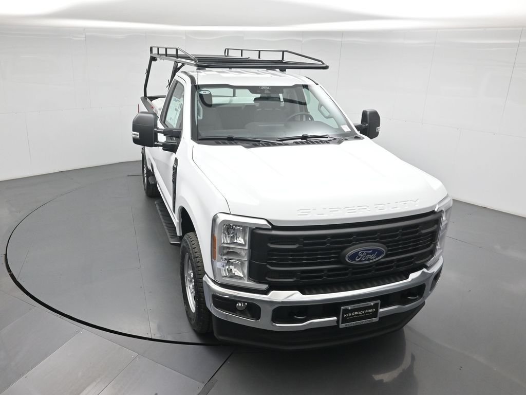 New 2026 Oxford White Ford XL image 29