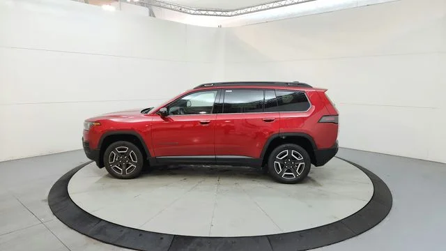 New 2026 Red Hot Pearl-Coat Exterior Paint Jeep Laredo image 5