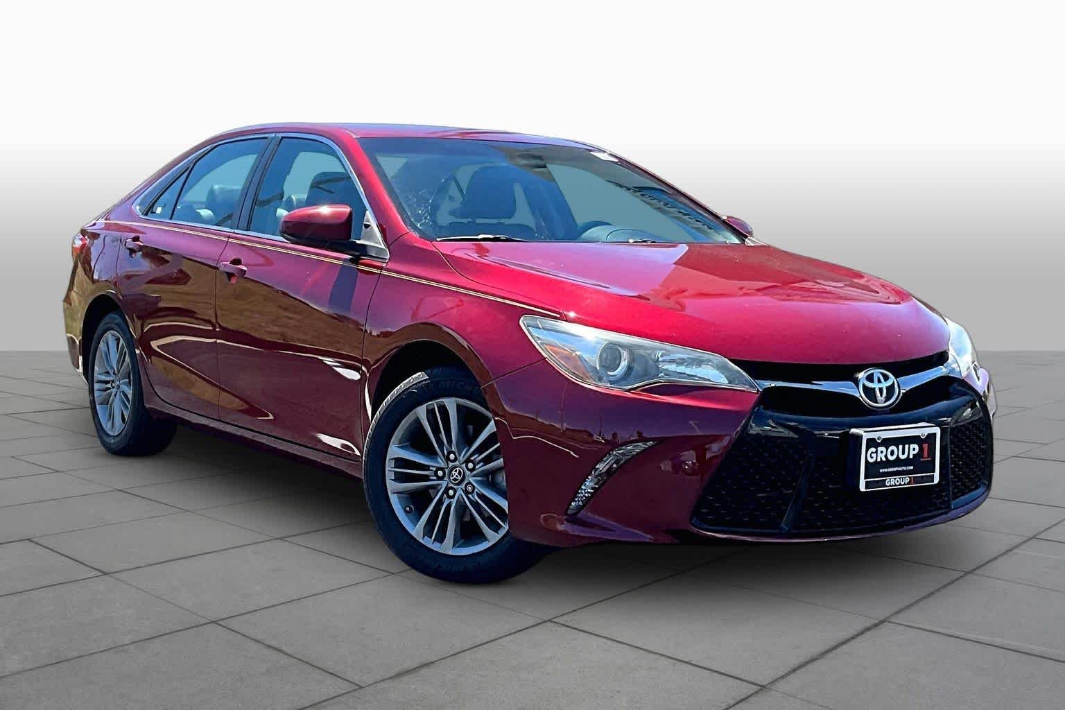 Used 2017 Ruby Flare Pearl Toyota SE image 3