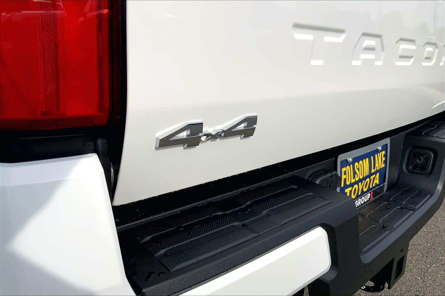 New 2026 Ice Cap Toyota SR5 image 15