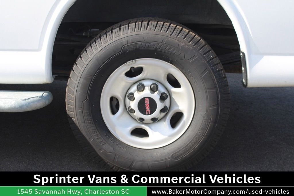 2023 GMC Savana Cargo Work Van - Photo 11
