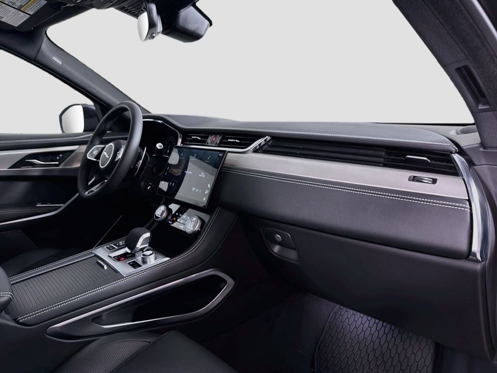 New 2026 Santorini Black Jaguar P250 R-Dynamic S image 31