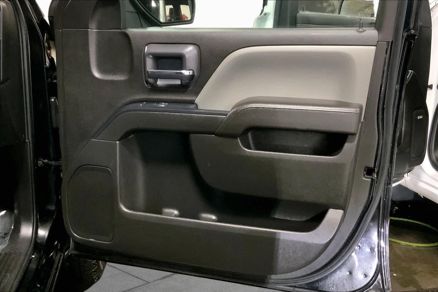 Used 2017 Black Chevrolet Custom image 23