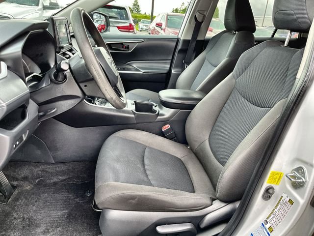 Used 2022 White Toyota LE image 15