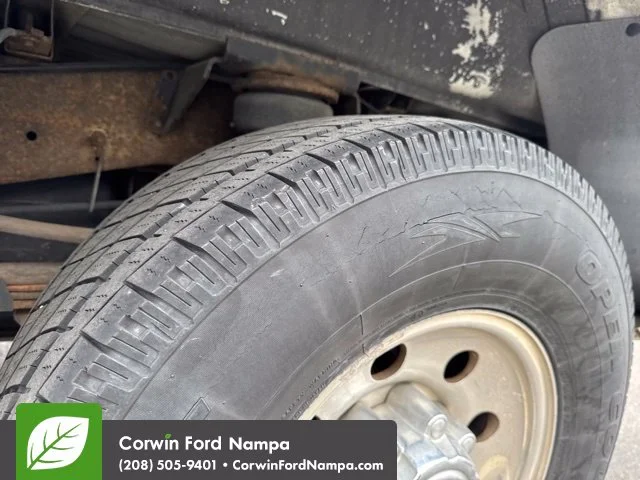 Used 2003 White Ford  image 14