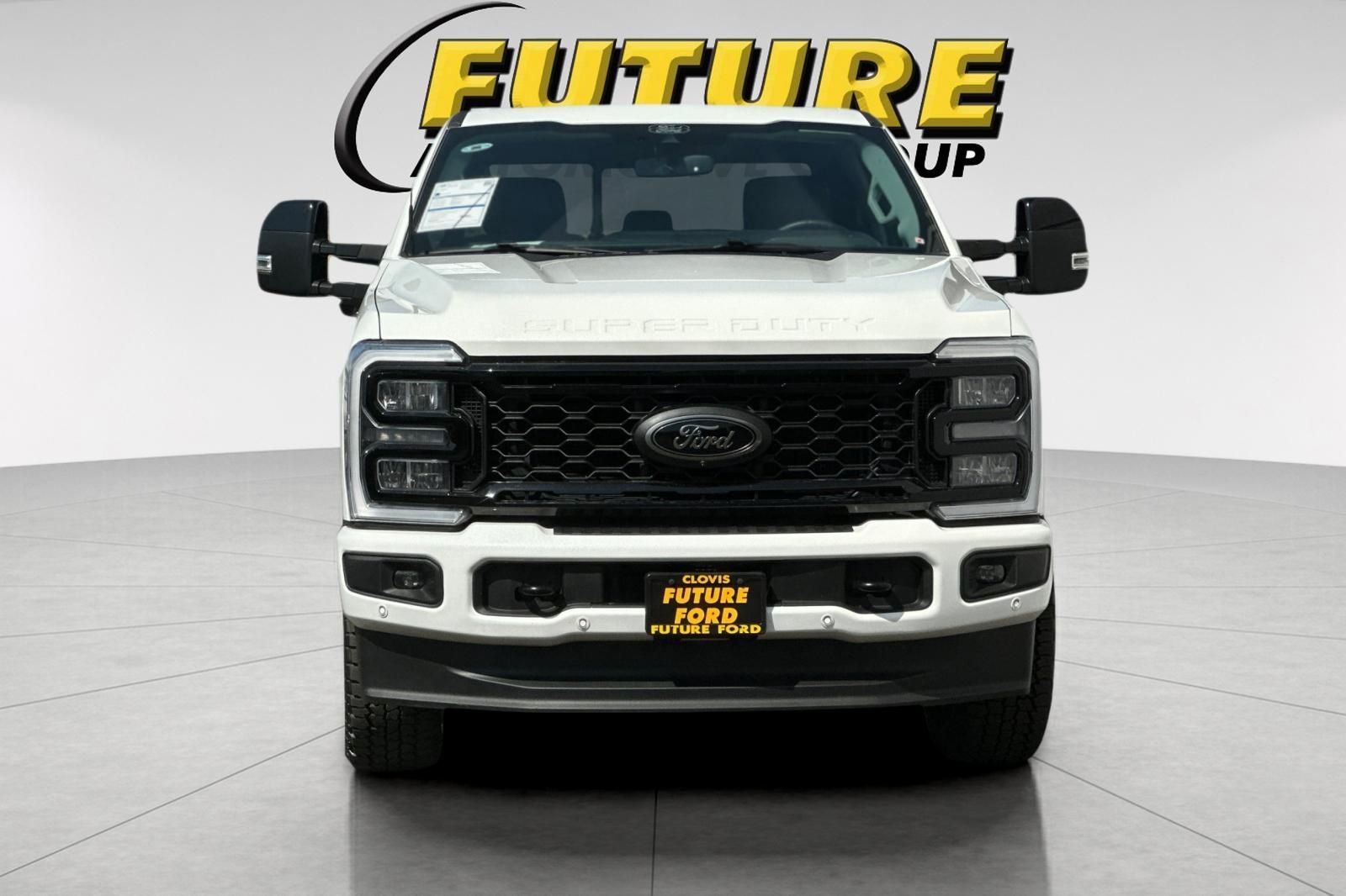 Used 2025 White Ford Lariat image 8