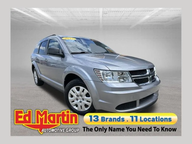 Used 2017 Silver Dodge SE image 1