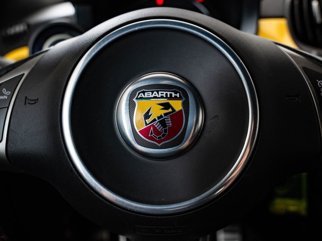 Used 2017 Giallo Moderna Perla (Pearl Yellow Tri-Coat) FIAT Abarth image 29