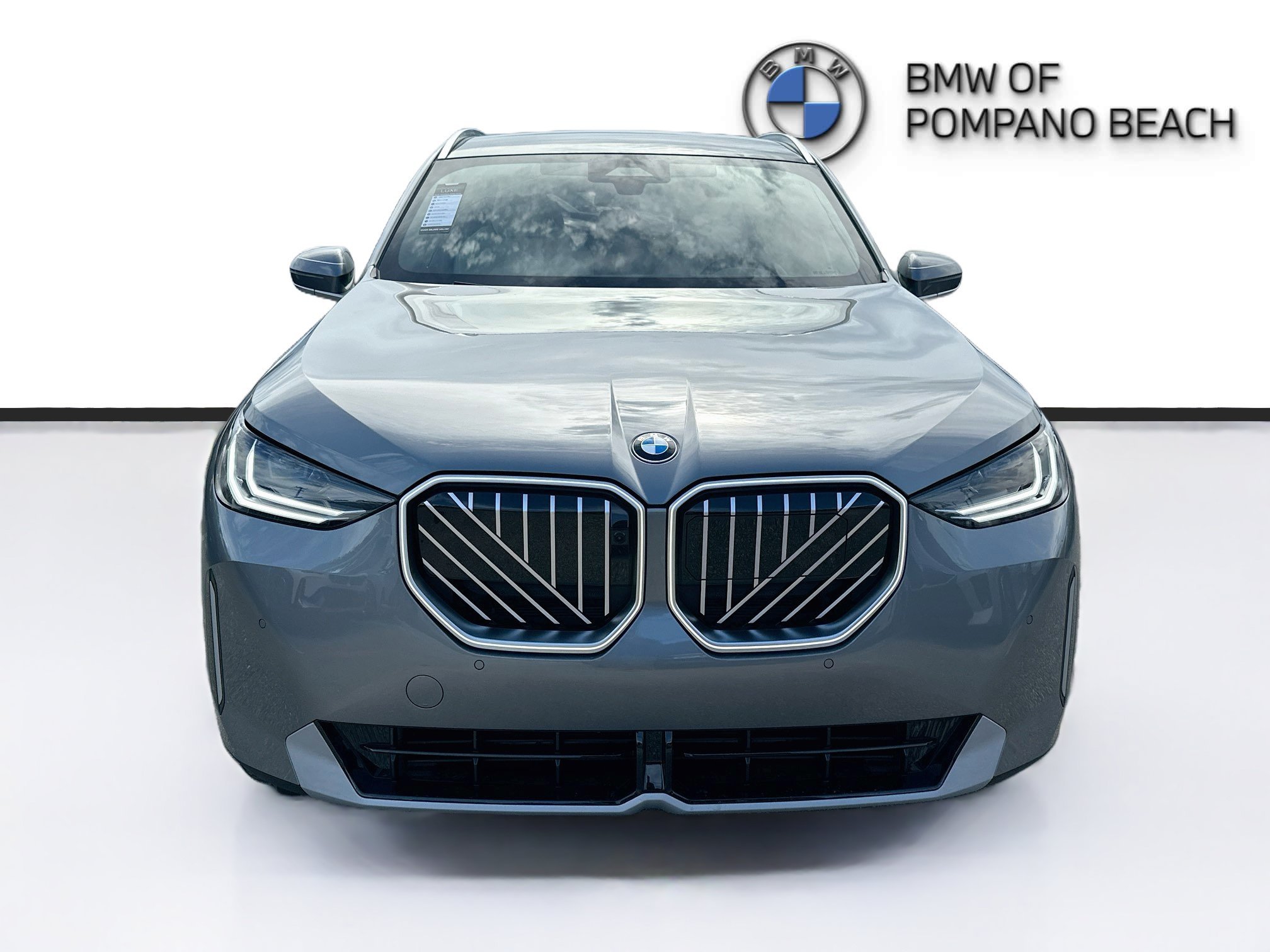 New 2026 Skyscraper Grey Metallic BMW 30 xDrive image 2