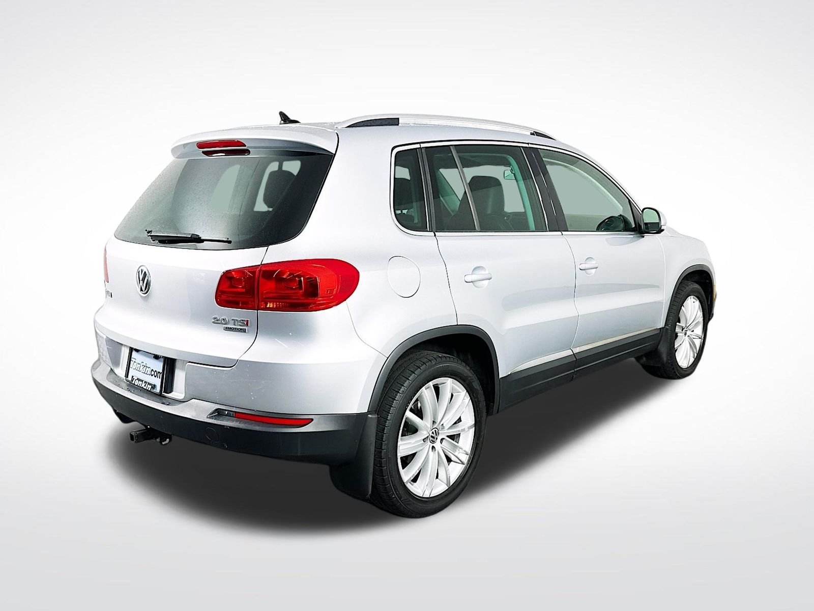 Used 2013 Reflex Silver Metallic Volkswagen SE image 8