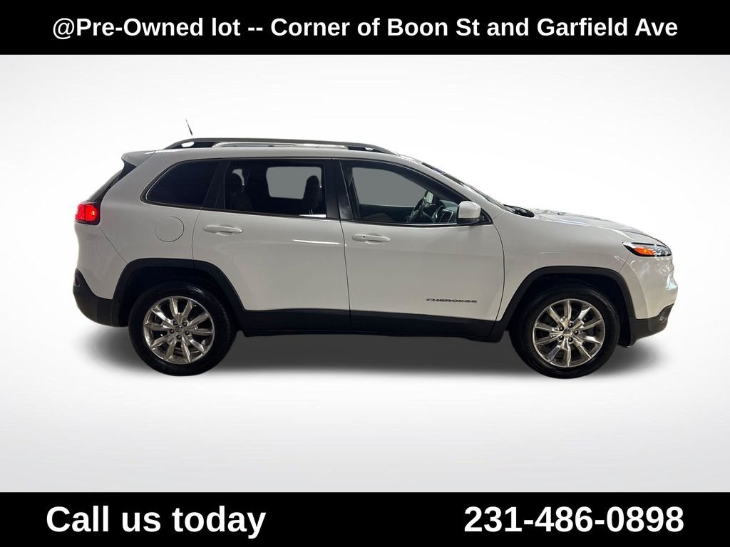 Used 2017 White Jeep Limited image 6
