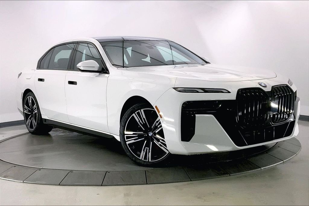 2023 BMW 7 Series 760i xDrive's photo