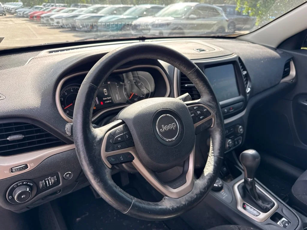 Used 2015 Deep Cherry Red Crystal Jeep Latitude image 9