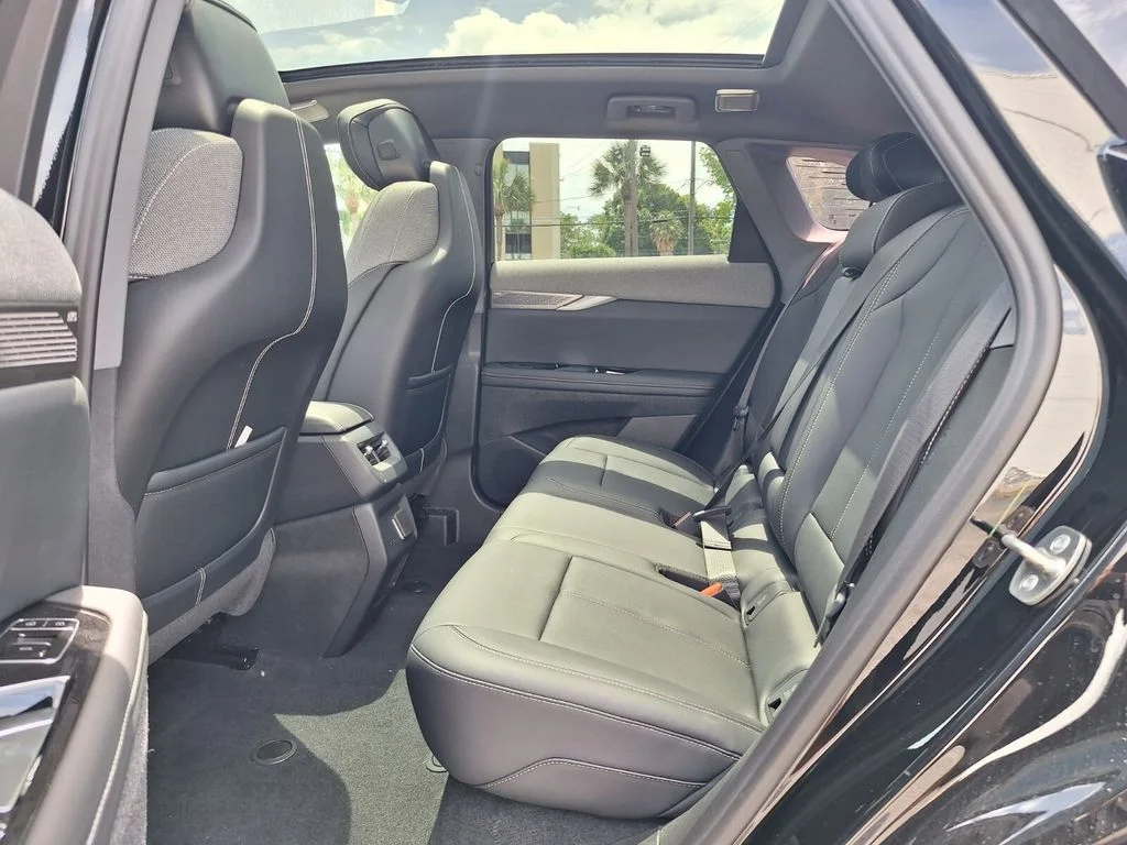 2026 Cadillac OPTIQ Luxury - Photo 12