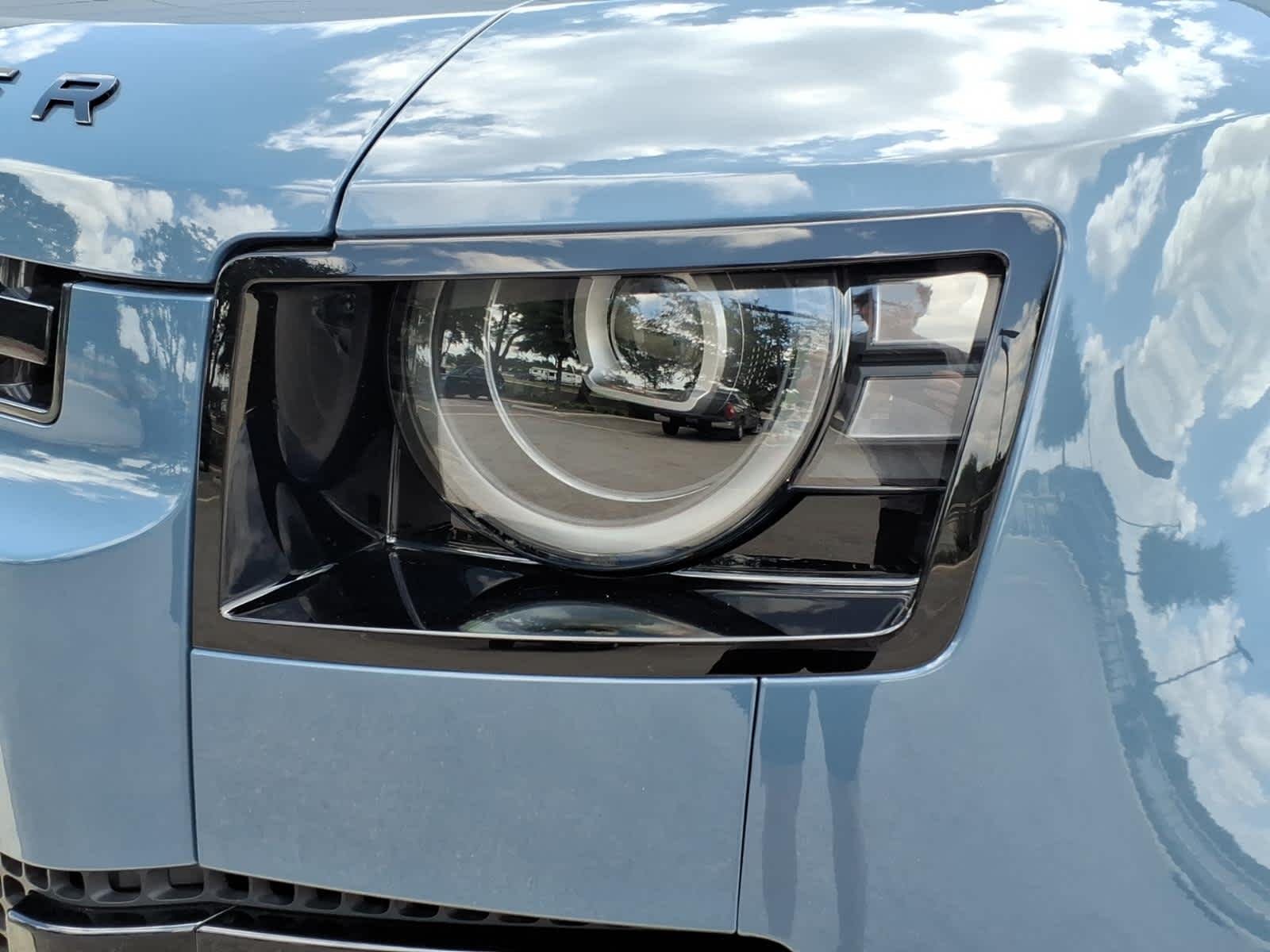 New 2026 Tasman Blue Land Rover X-Dynamic SE image 7