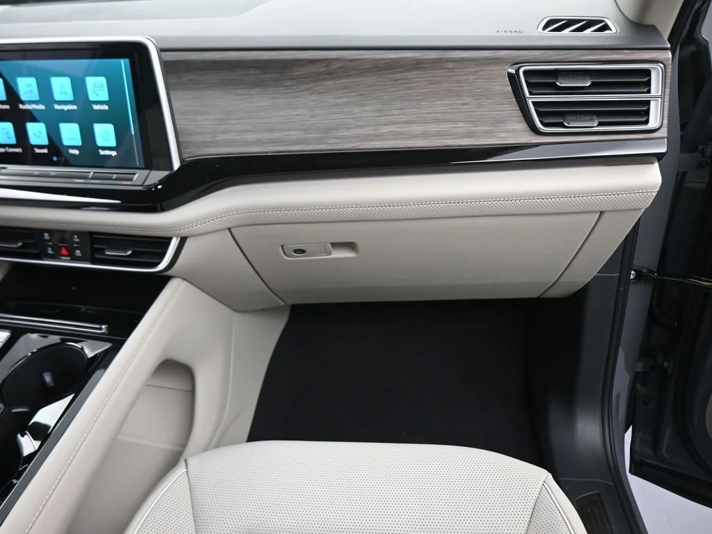 New 2026  Volkswagen 2.0T SEL Premium R-Line image 45